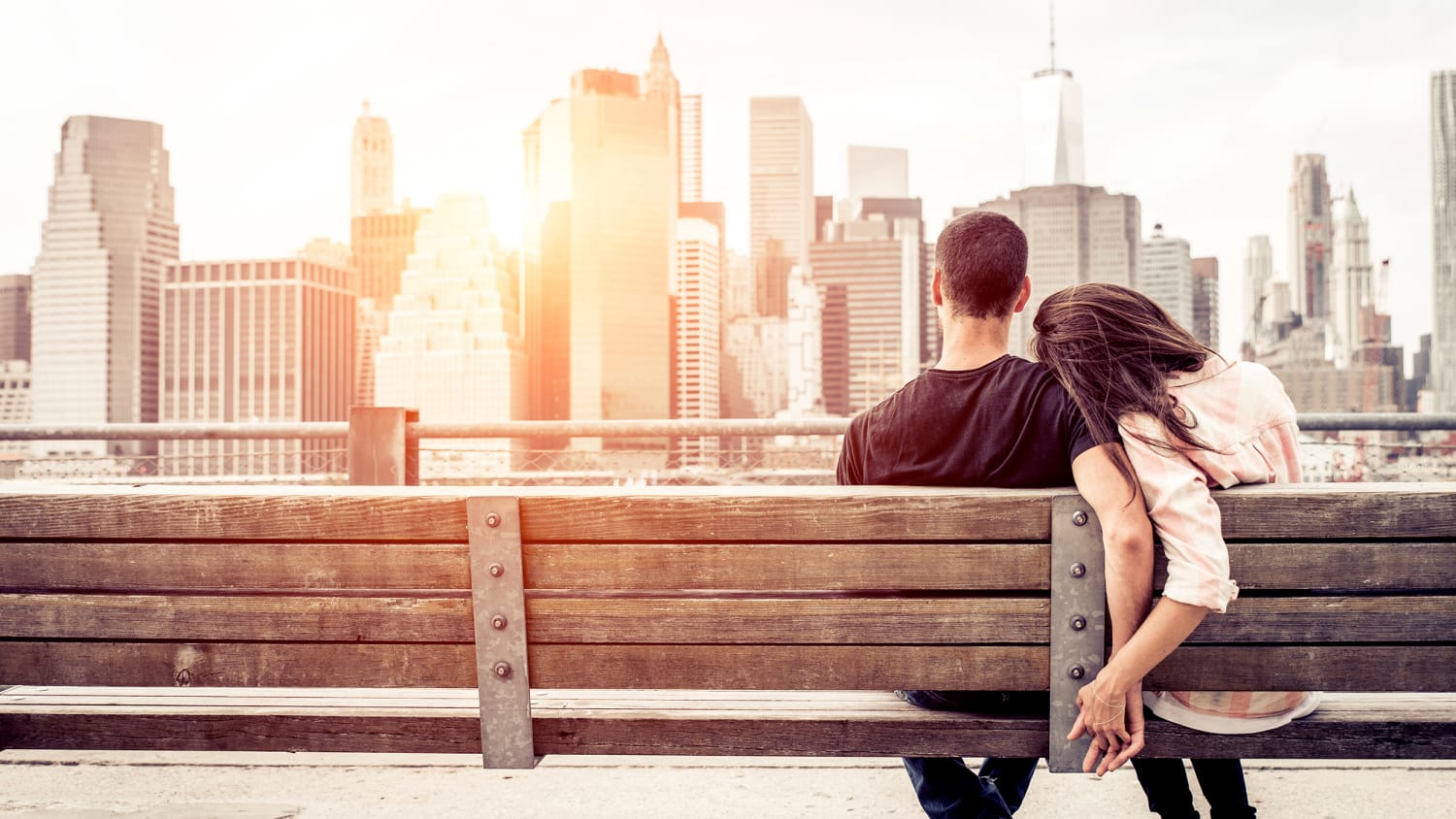 https://media-cldnry.s-nbcnews.com/image/upload/newscms/2017_02/1187901/couple-love-new-york-skyline-today-170113-tease.jpg