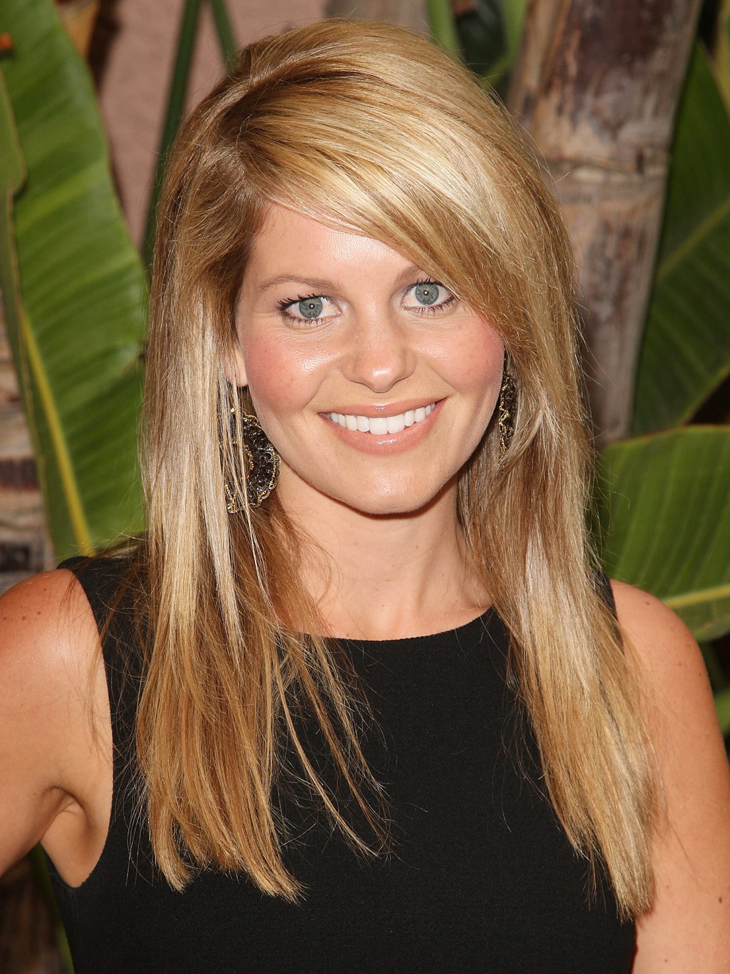 Candace Cameron Bure's hair is now red! See her new look