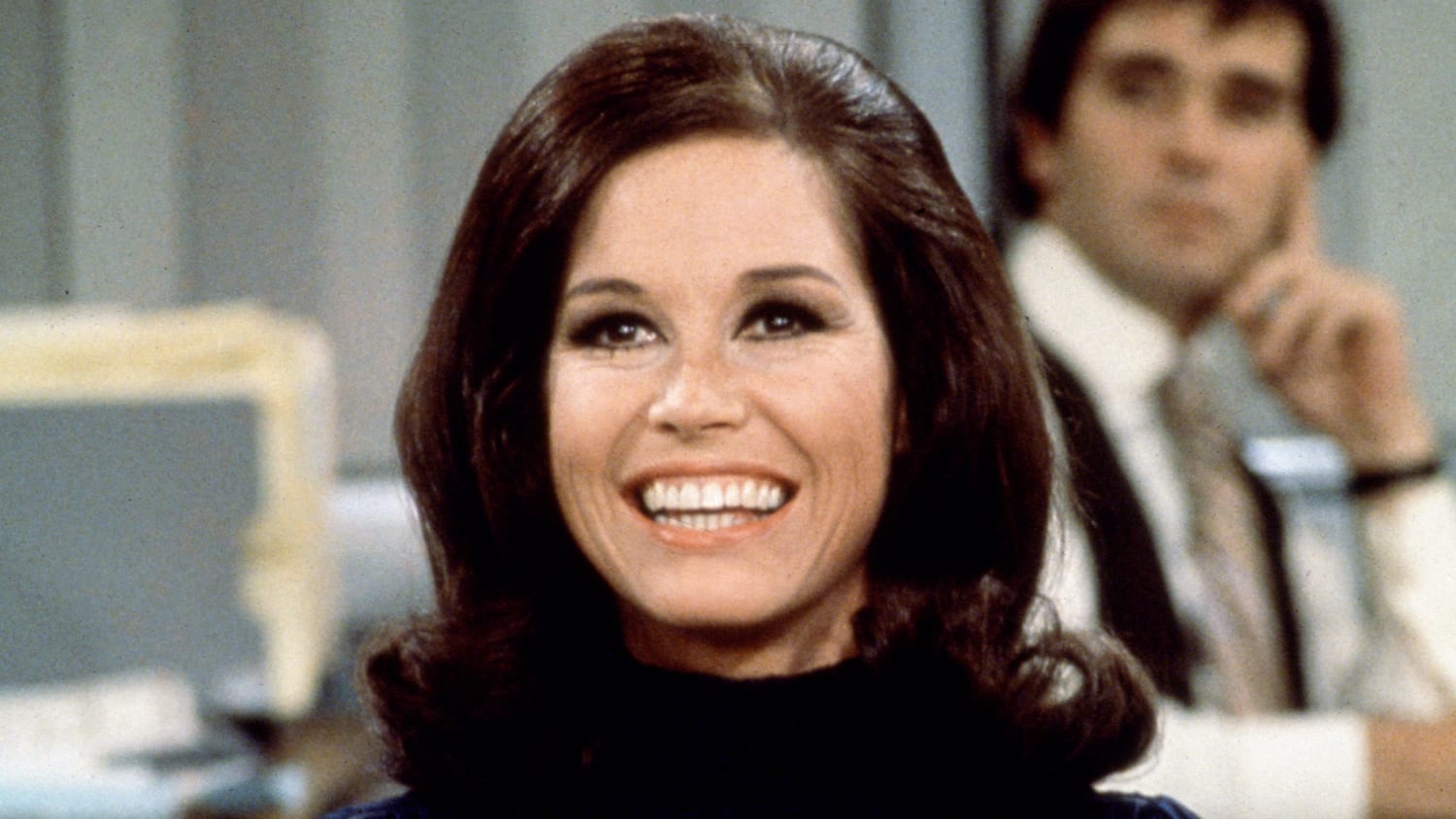 Hats off to Mary Tyler Moore, who just turned 80