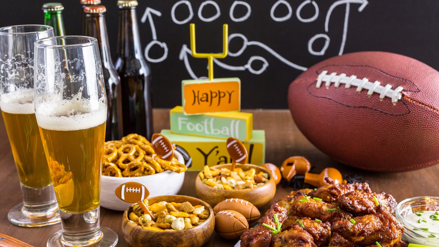 How to host a winning Super Bowl party: Food, drinks, decor