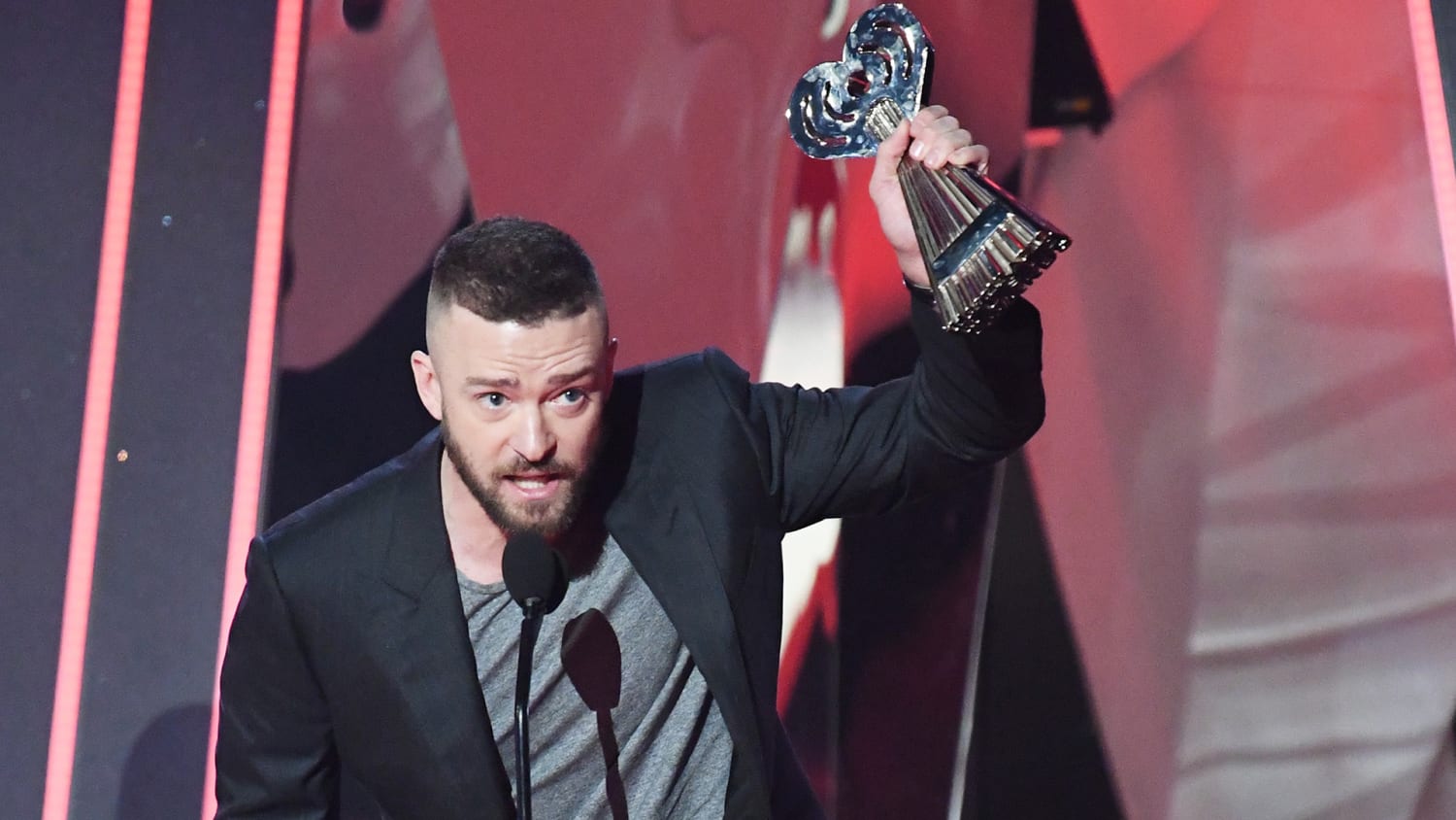 Justin Timberlake's iHeart Radio Awards appearance sparks fan concerns
