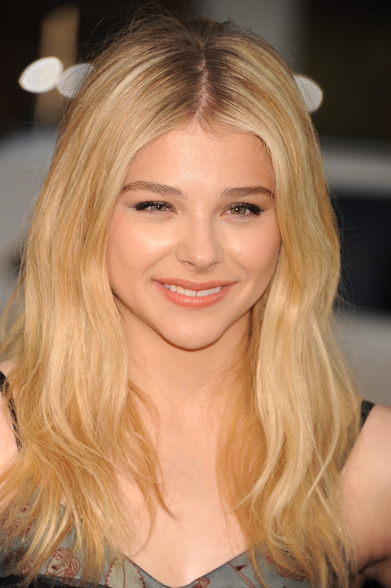 How to Get Chloe Grace Moretz's Eyelashes: Makeup Artist How-To