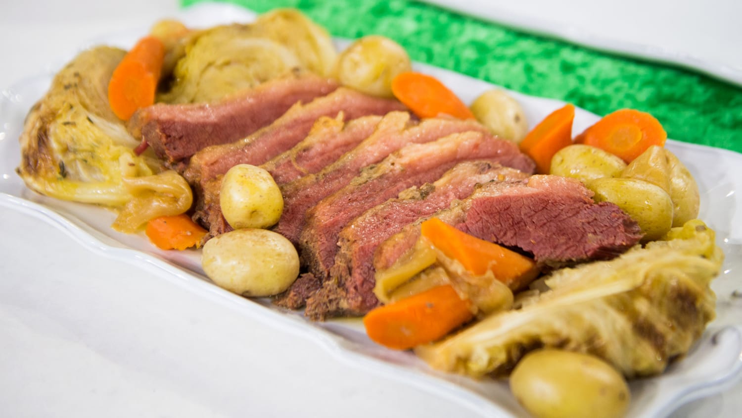 traditional irish food corned beef and cabbage