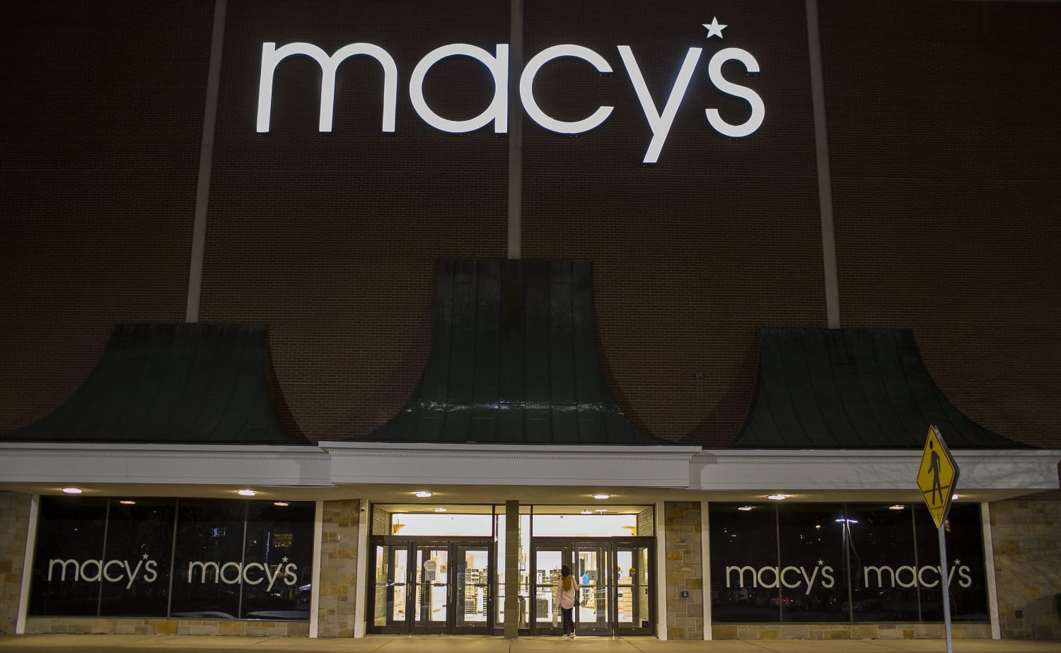 Macy's Will Cut Thousands of Jobs, Looks to Save $630 Million a
