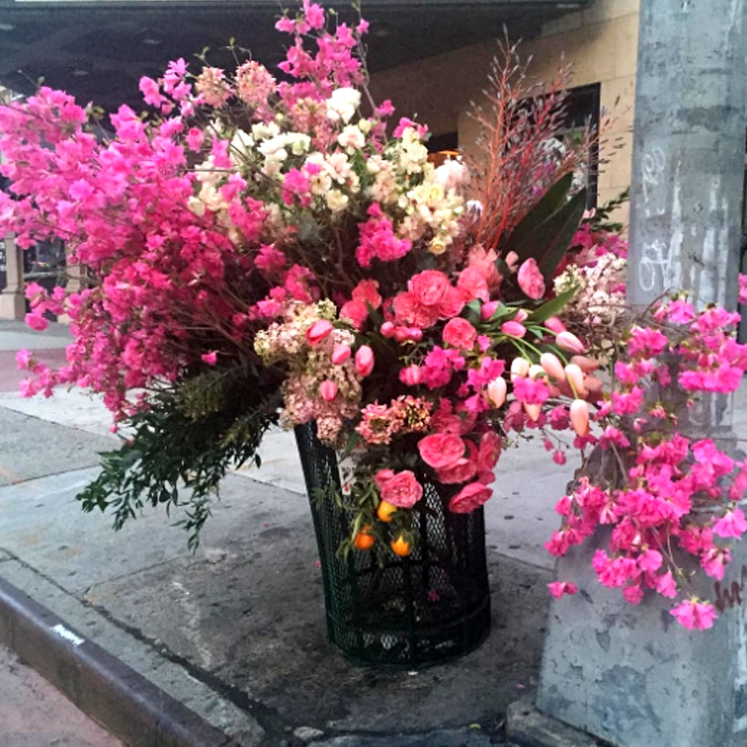 Luxurious Modern Trash Can Gold Flower