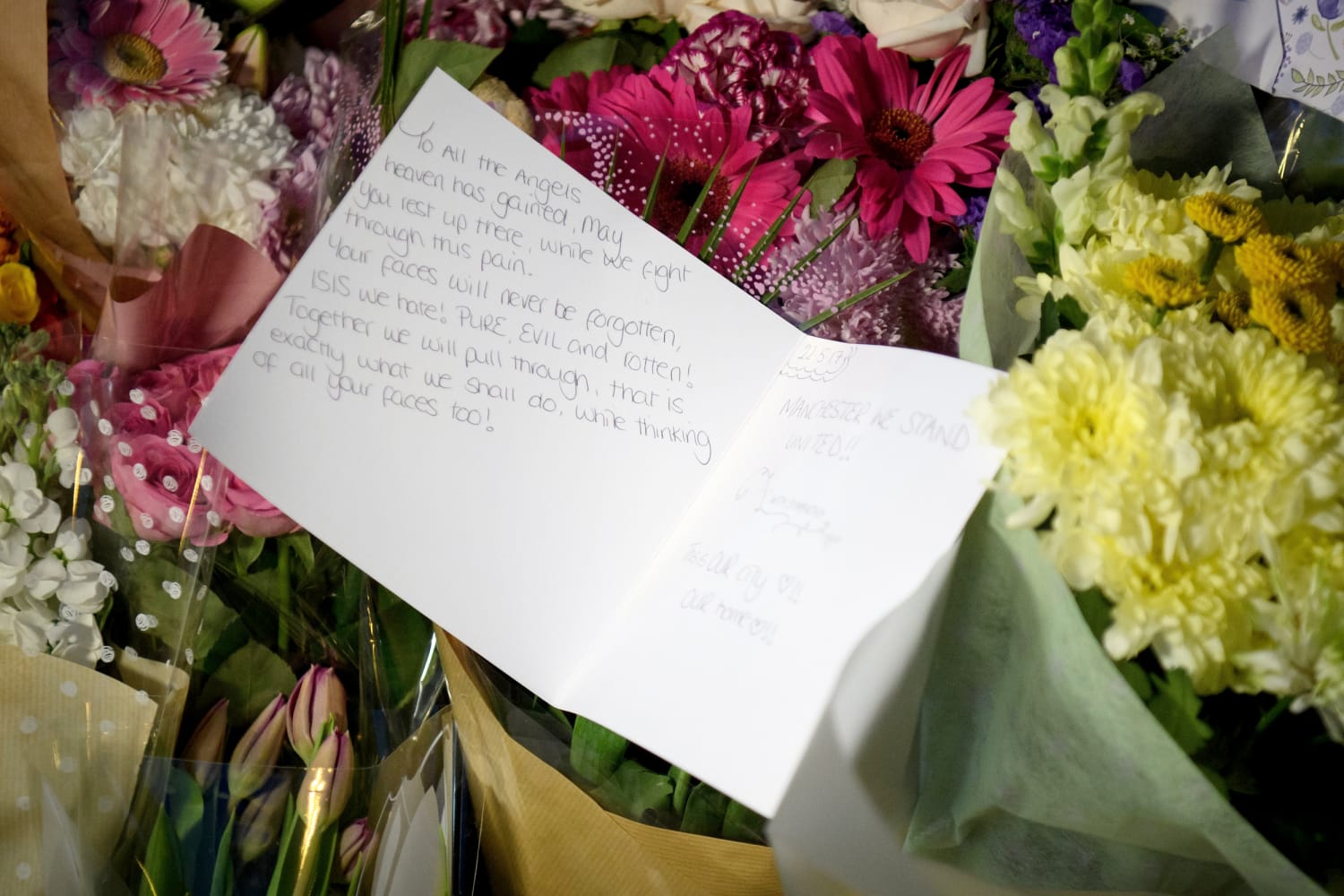 Vigils Across England Honor Manchester Bombing Victims