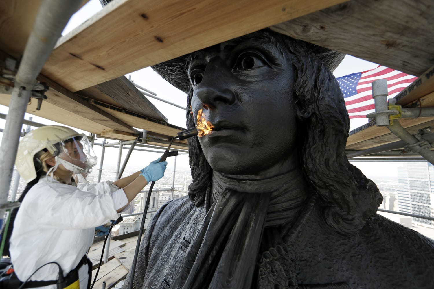 Philadelphia Revitalizes 125-Year-Old William Penn Statue