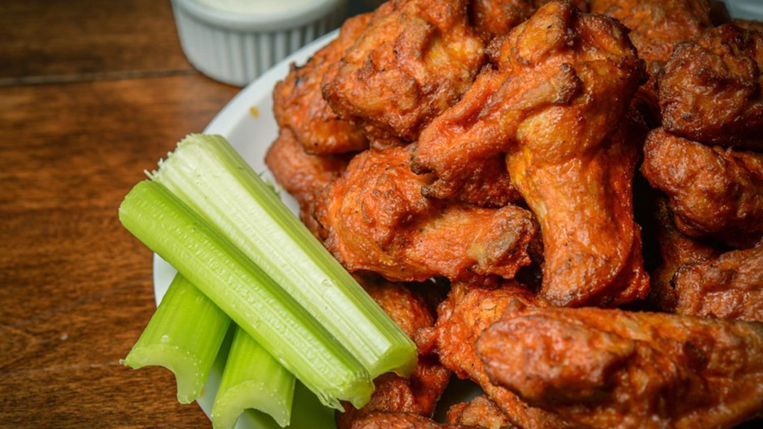 Chicken wings price may cause football fans, eateries to alter Super Bowl  menu