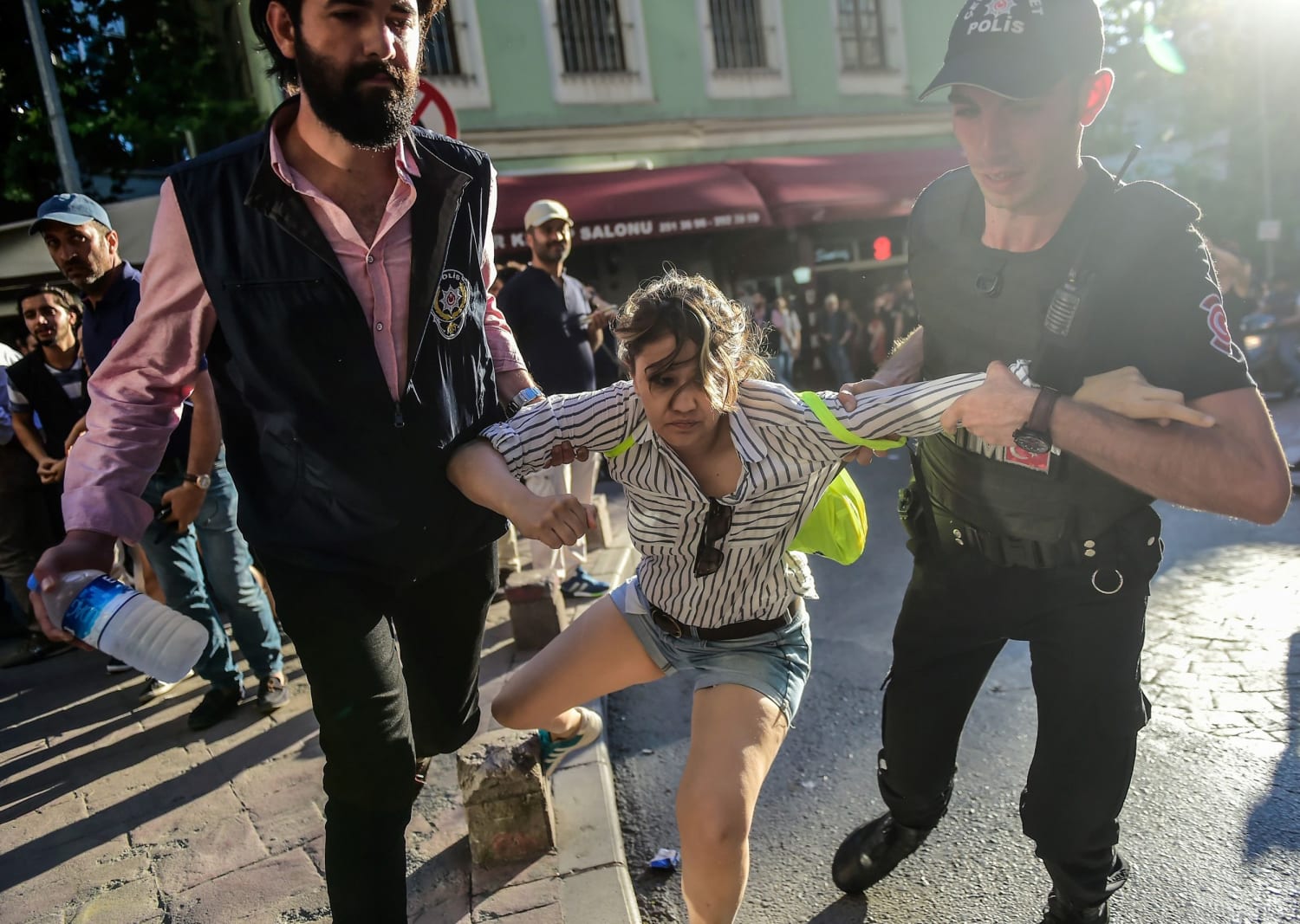 Pride Parade: Istanbul Police Enforce Ban