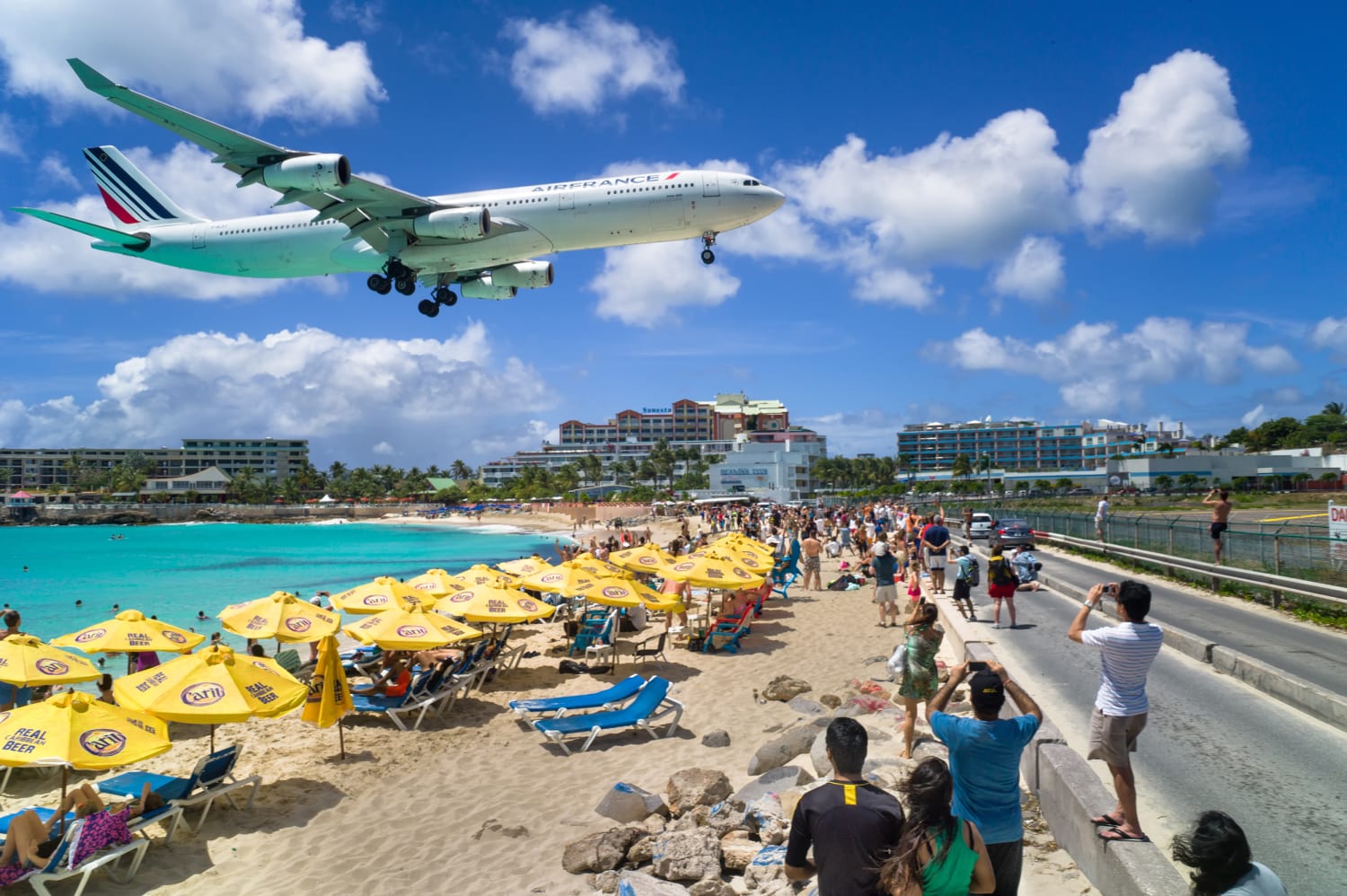 Jet Blast Kills Tourist At Seaside Airport In The Caribbean