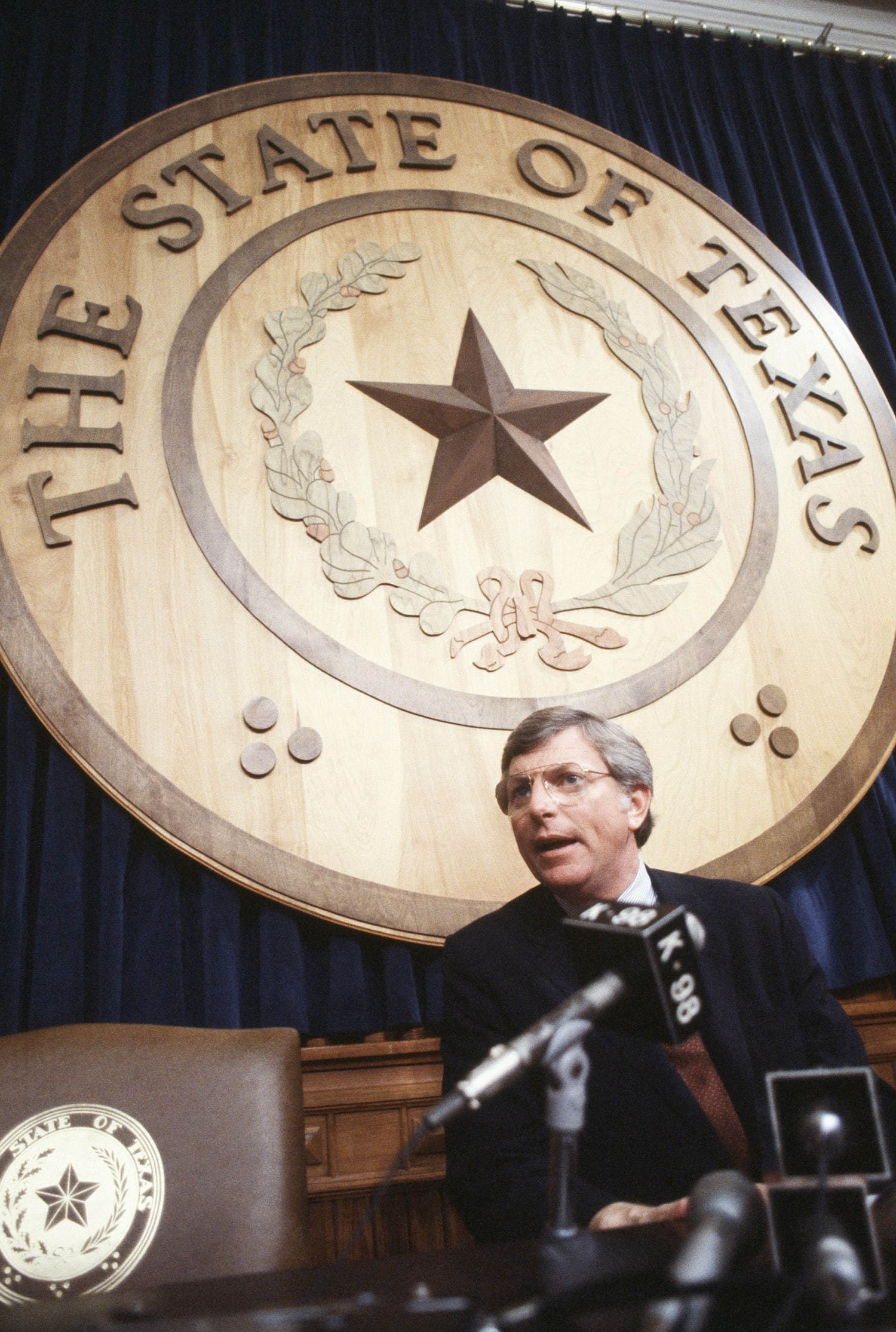 Mark White, Texas Governor Who Championed Public Education, Dies