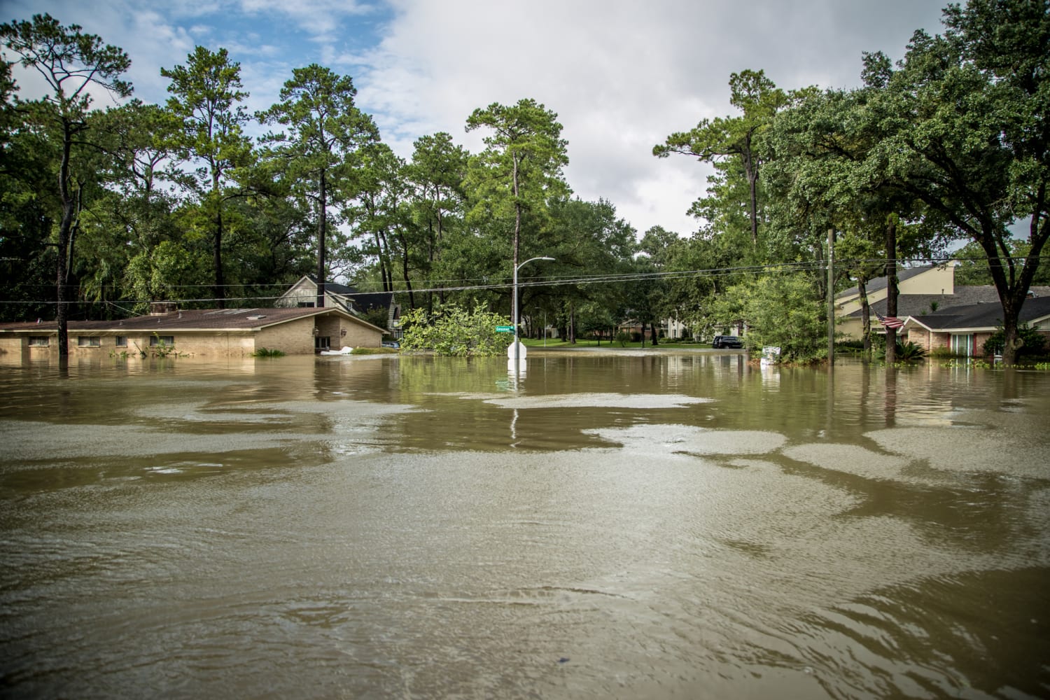 Astros and Mets use day off in Houston to volunteer after Harvey