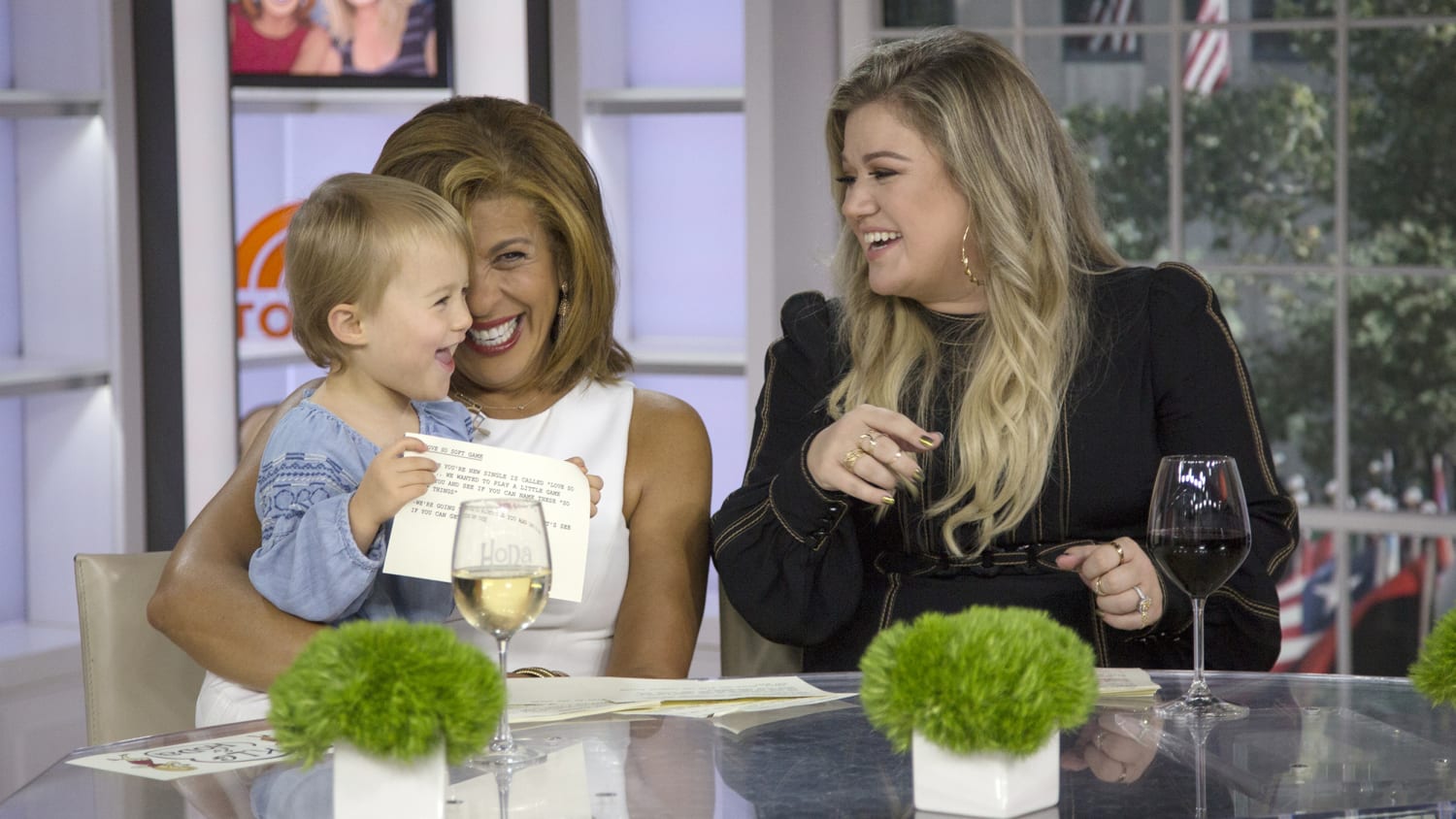 Kelly Clarkson S Kids On Today Show