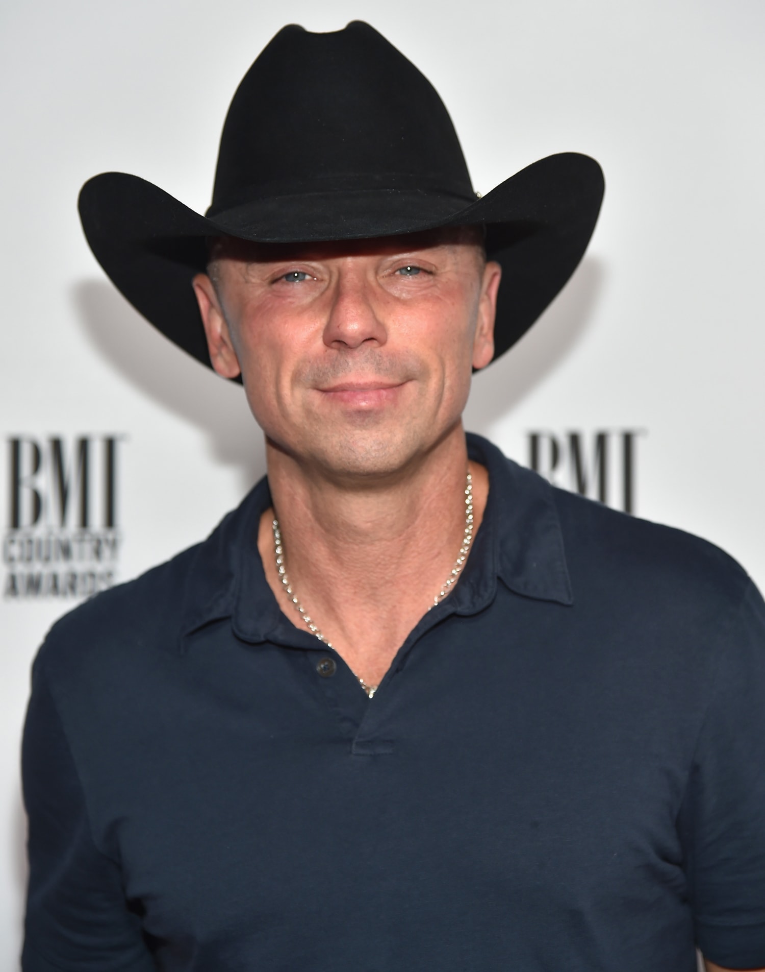 kenny chesney black hat