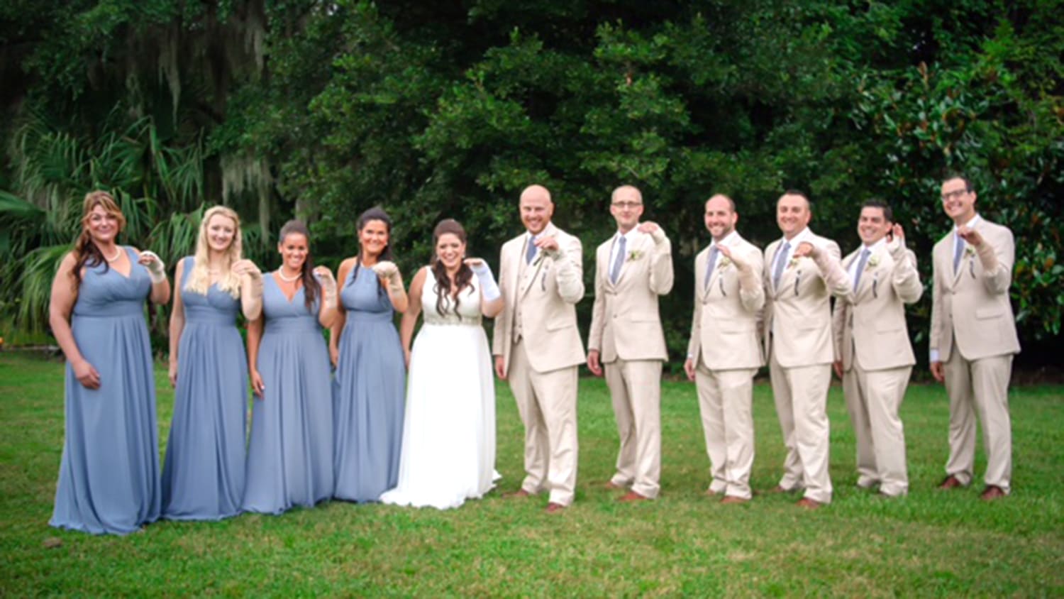 The sweet reason why this bridal party is wearing wrist bandages, image size:1500x844