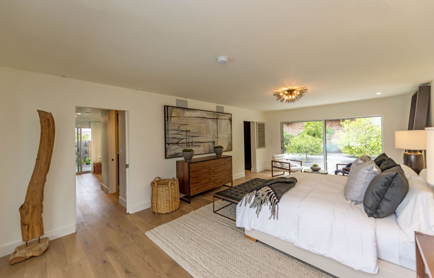 Cindy Crawford Sells Mid-Century Beverly Hills, California, House