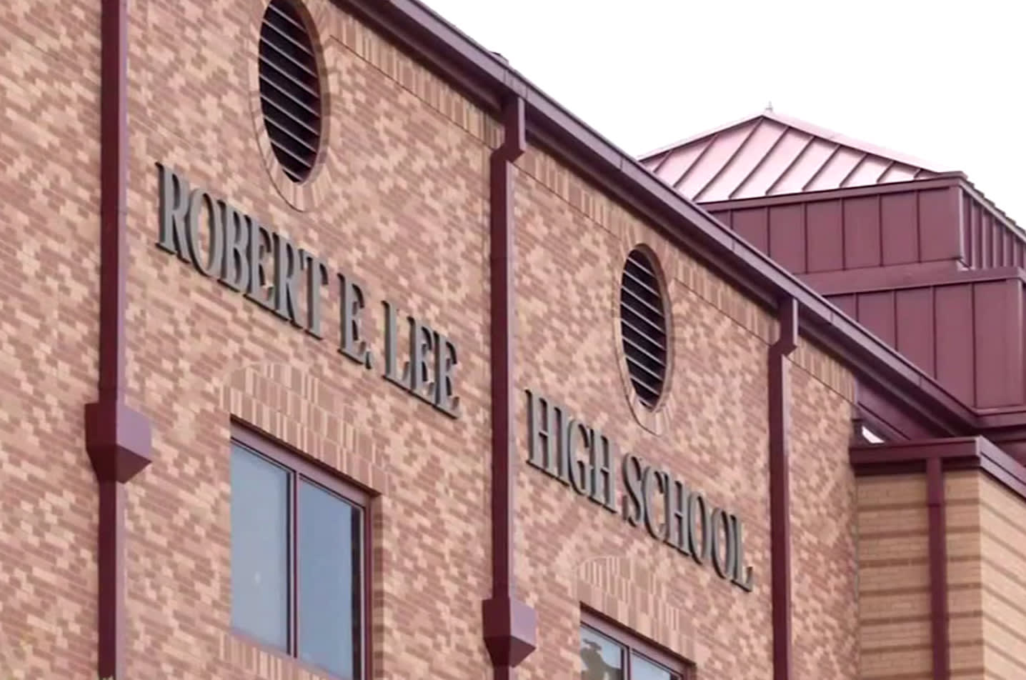 Texas Officials Rename Robert E. Lee High School as ... . HS