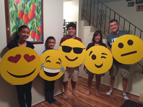 Fun last-minute group family DIY Halloween costume: Emoji