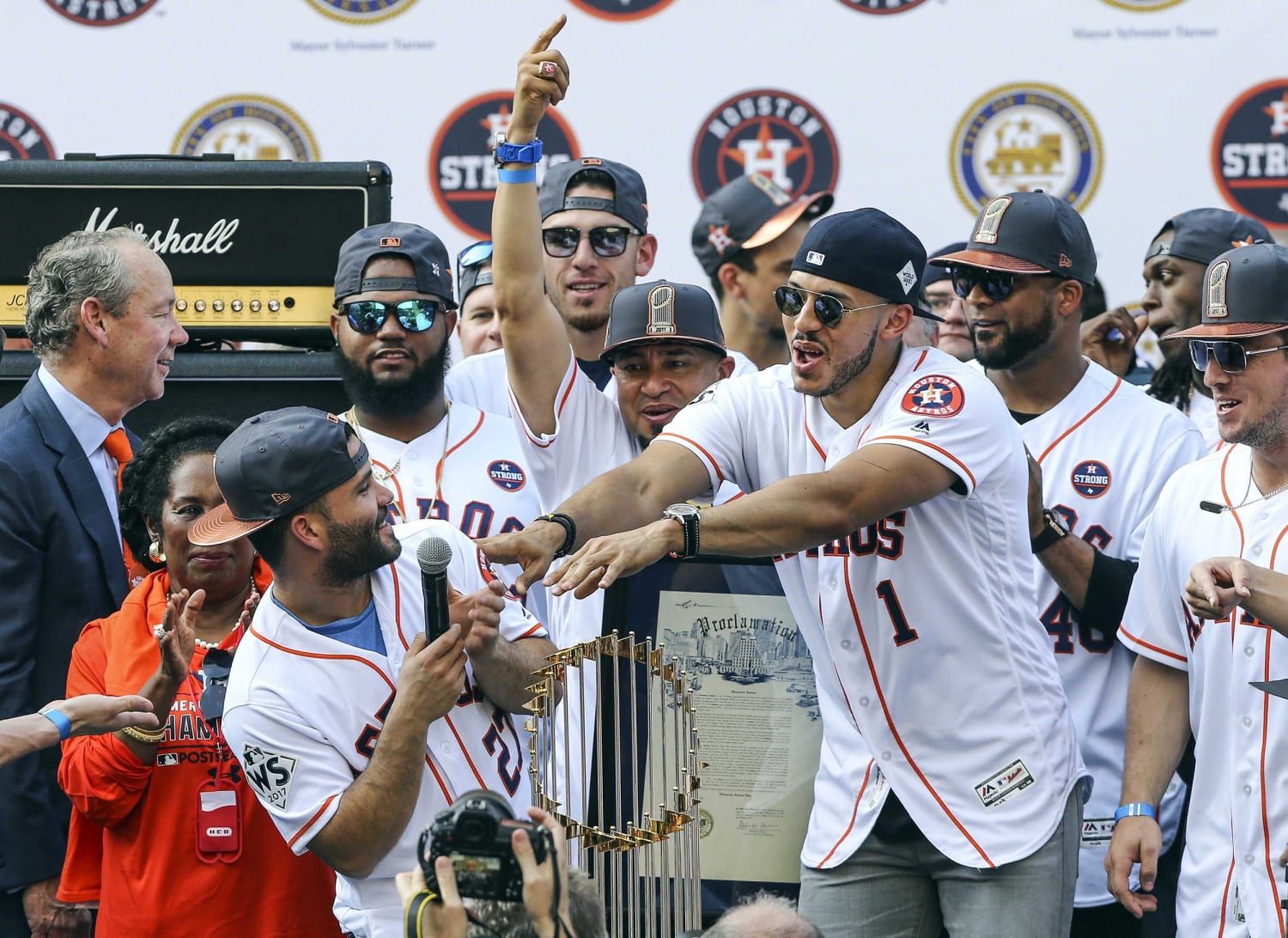 2 World Series trophies at Astros parade