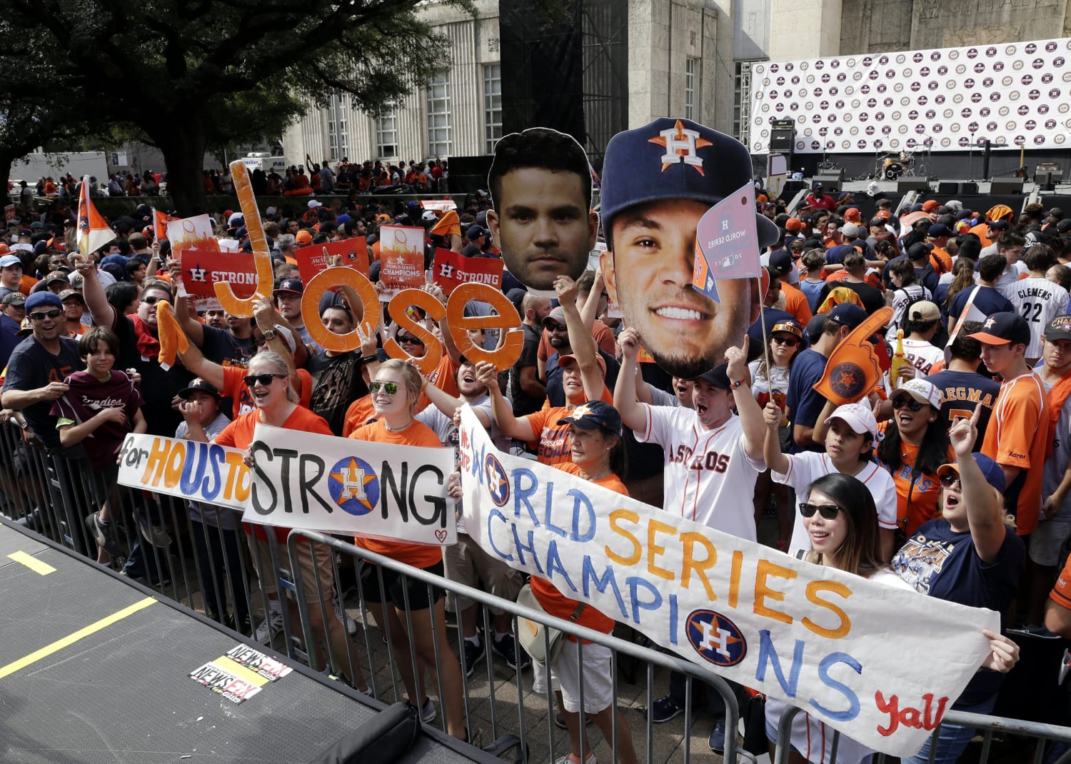 Parade for Astros World Series Champions 2017, Approximatel…