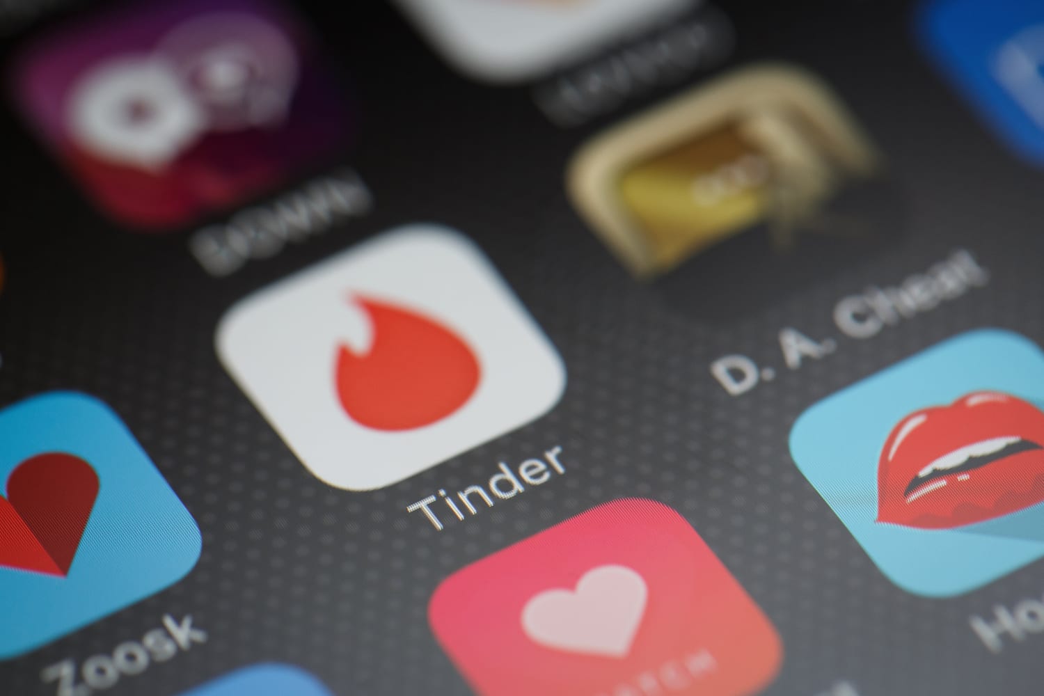 Mobile dating apps in Cali