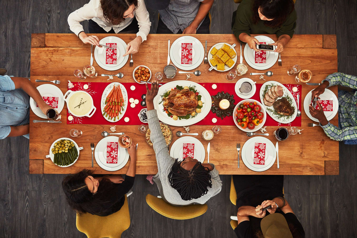 How To Deal With Difficult Family Members During The Holidays