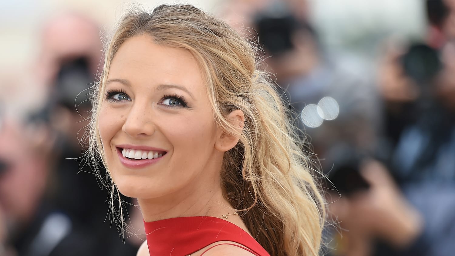 Blake Lively with black hair? See her new look for 'The Rhythm Section'