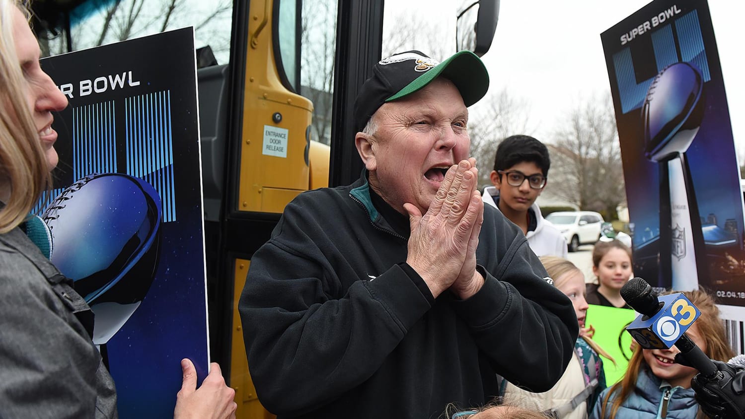 Eagles player goes to Super Bowl in Arizona, where he trained to be EMT