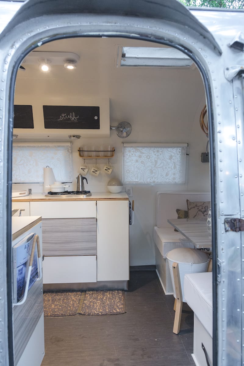 1970s Quotes, Vintage Campers, Airstream Decor & Happy Camper Vibes Now! -  Hello Lovely