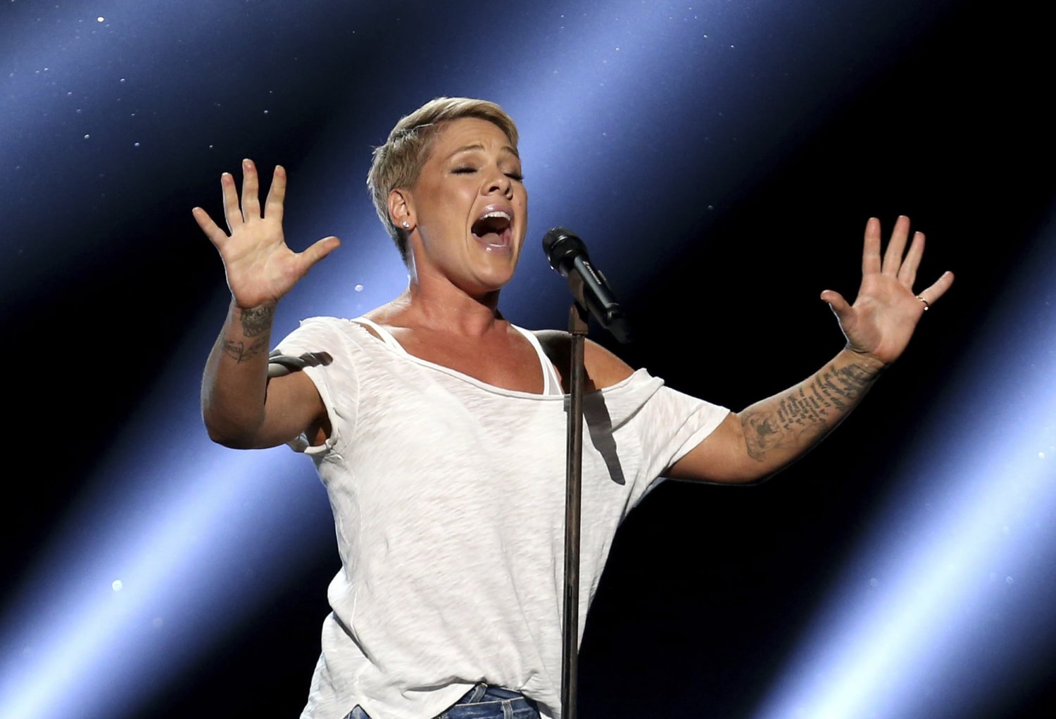 P!NK Kicks Off The Truth About Love Tour with Sold-Out Opening Night  Performance 