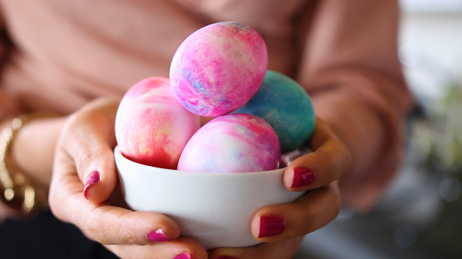 How to Make Marbled Eggs with Shaving Cream or Whipped Cream - How to Dye Easter  Eggs
