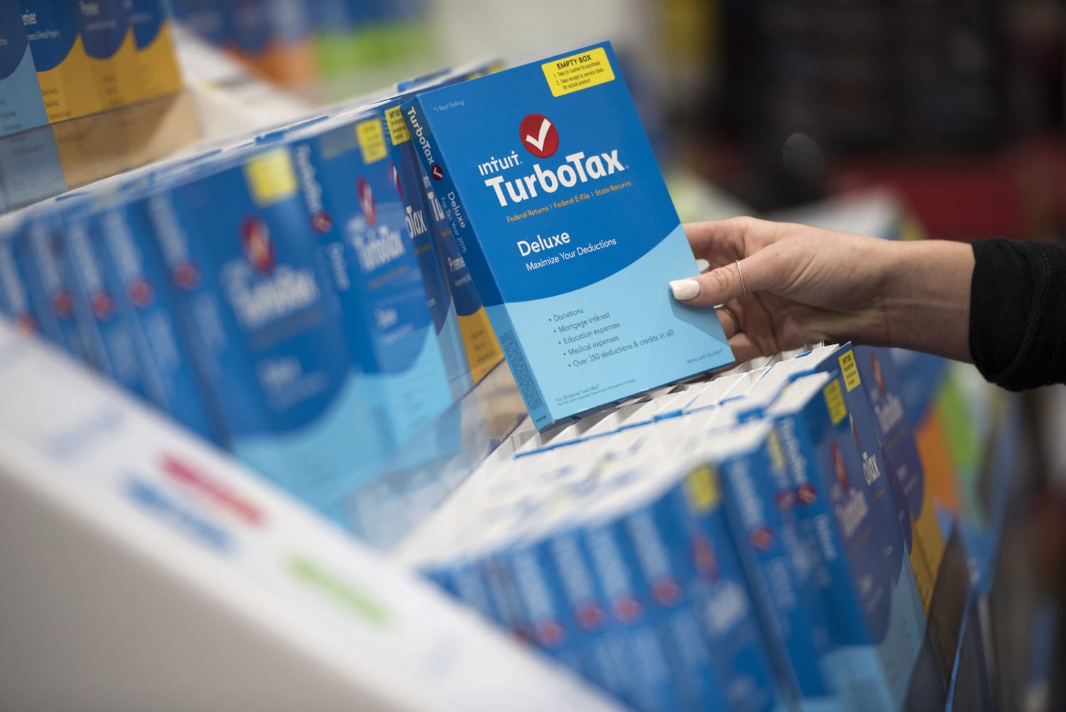 turbotax deluxe 2015 download for mac