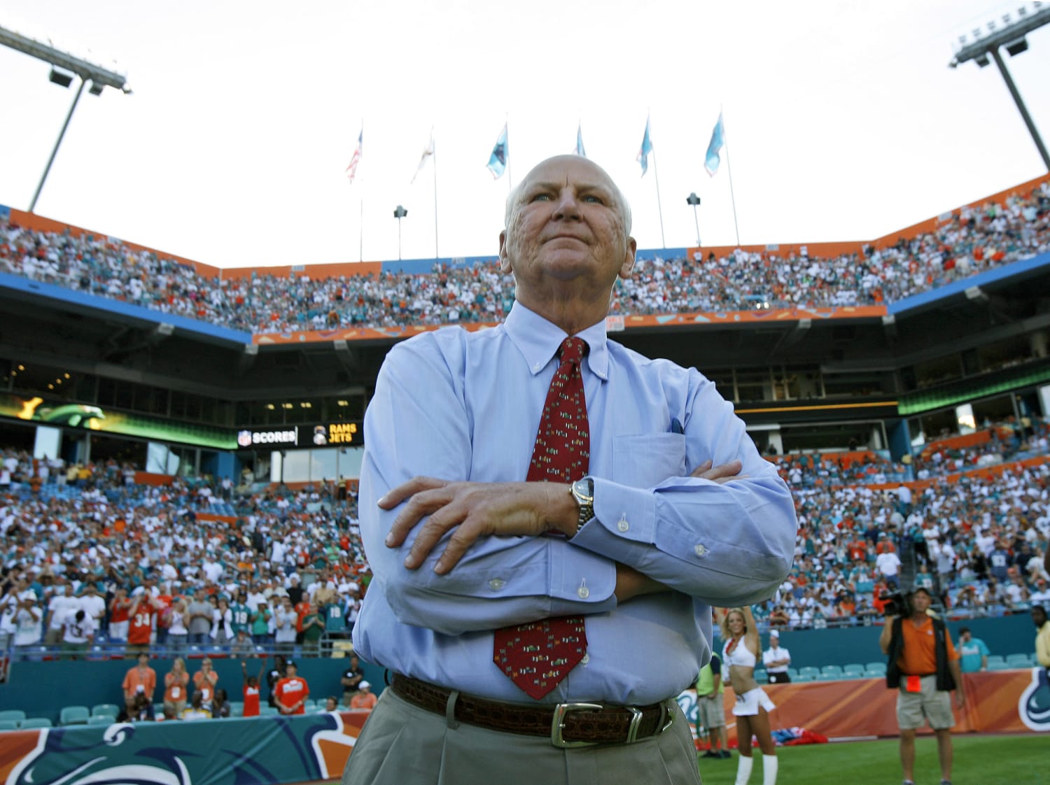 Wayne Huizenga, Blockbuster and Miami Dolphins owner, dies at 80