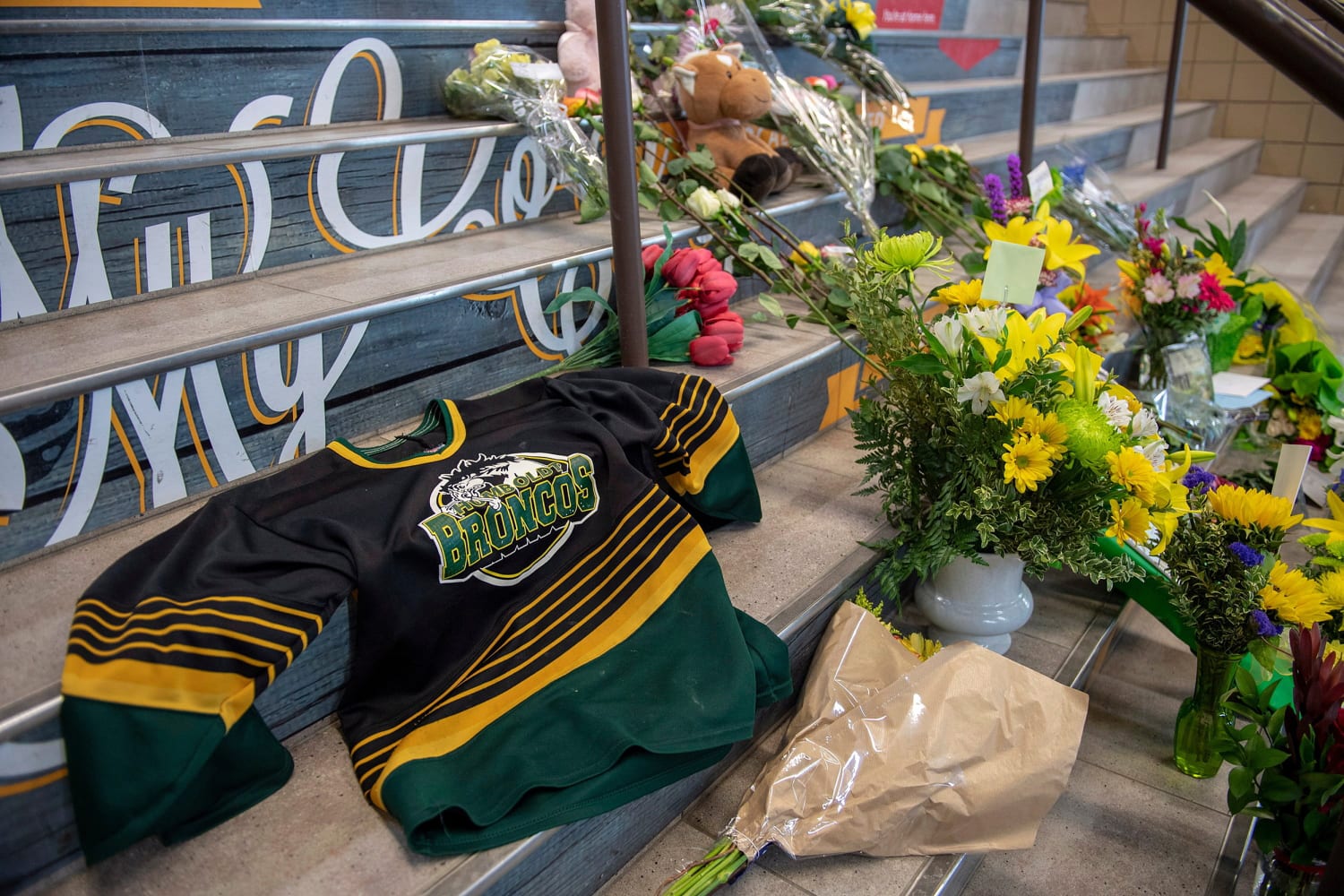 Terrible tragedy': Death toll from Canada junior ice hockey bus