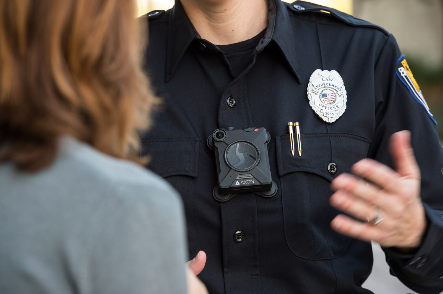 Police body cam maker unveils new features it hopes will curb