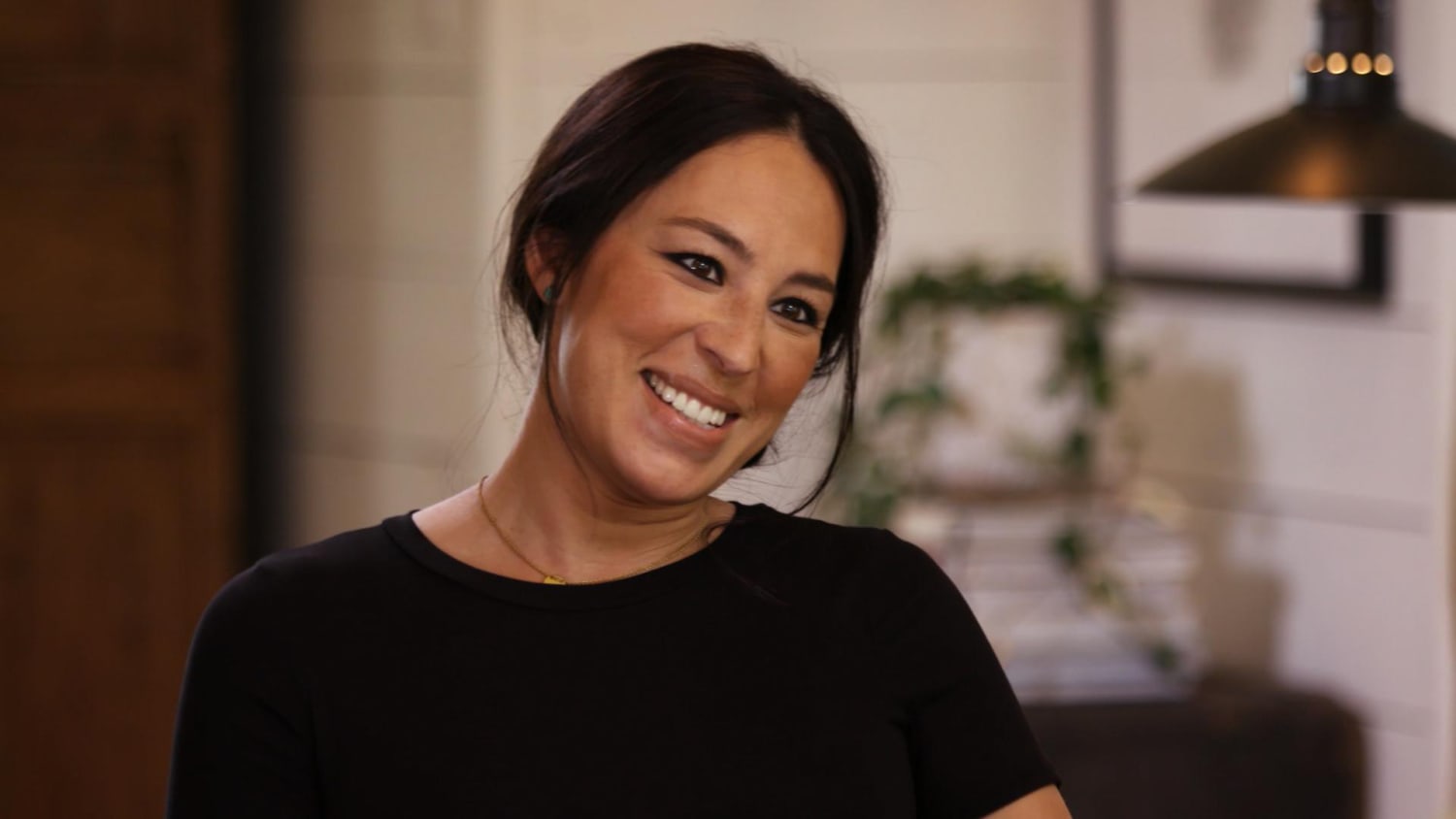 Joanna Gaines reveals what she learned after having her 4th child.