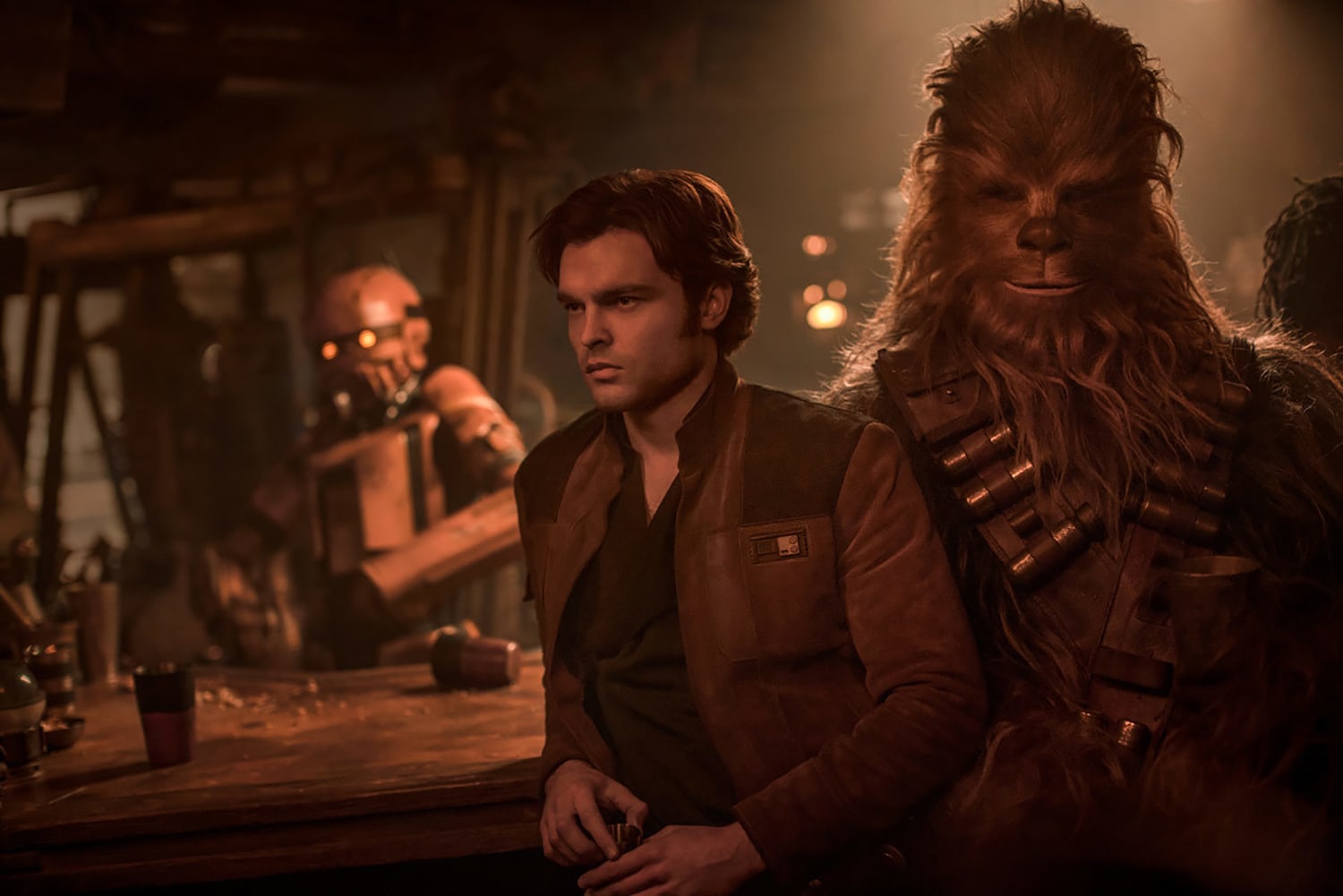 cowboy Vijandig Split Solo: A Star Wars Story' gives Chewbacca more respect, but he deserves his  own Star Wars story