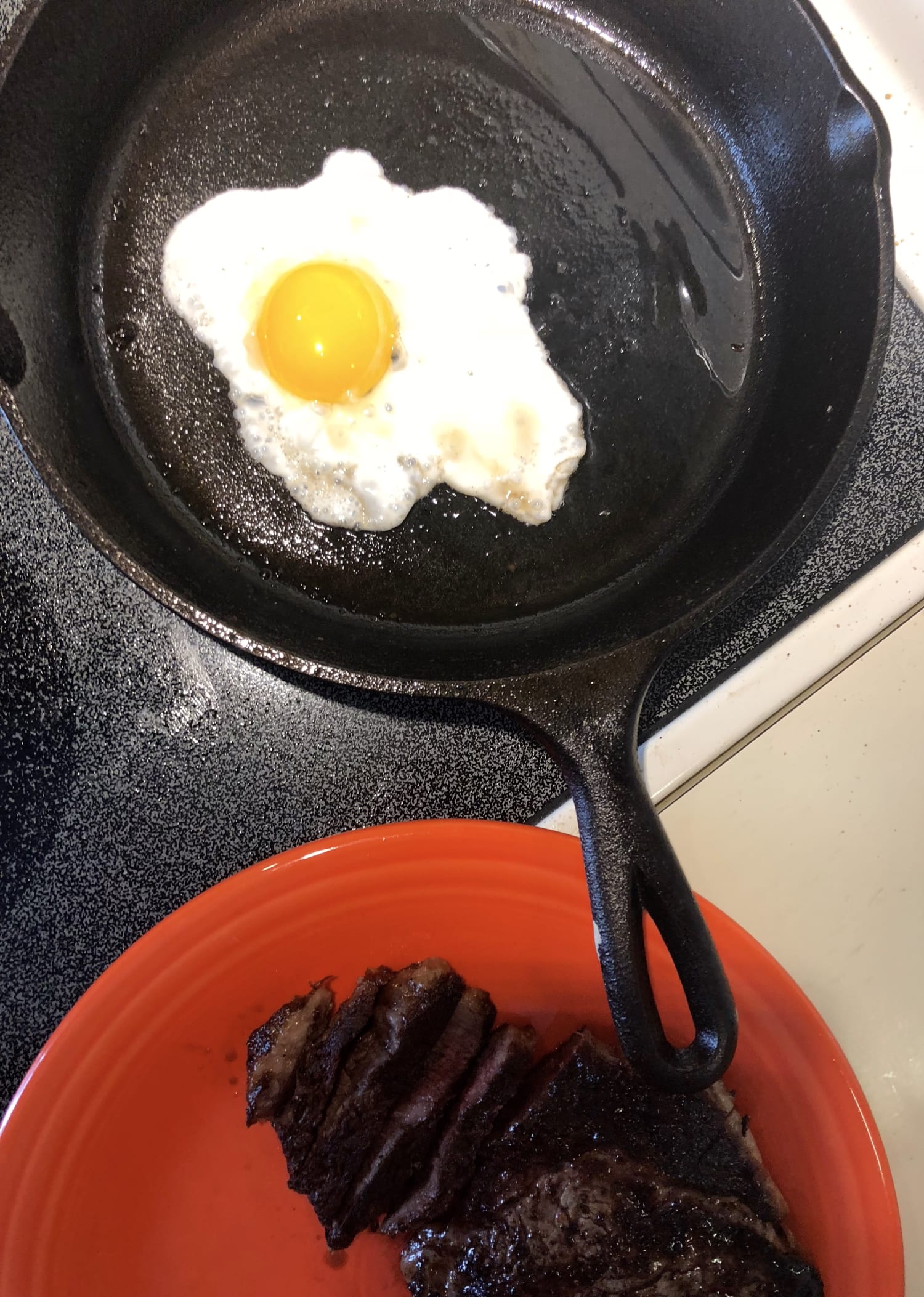 Does Pre Seasoned Cast Iron Stick? Cooking Eggs in Lodge Pre