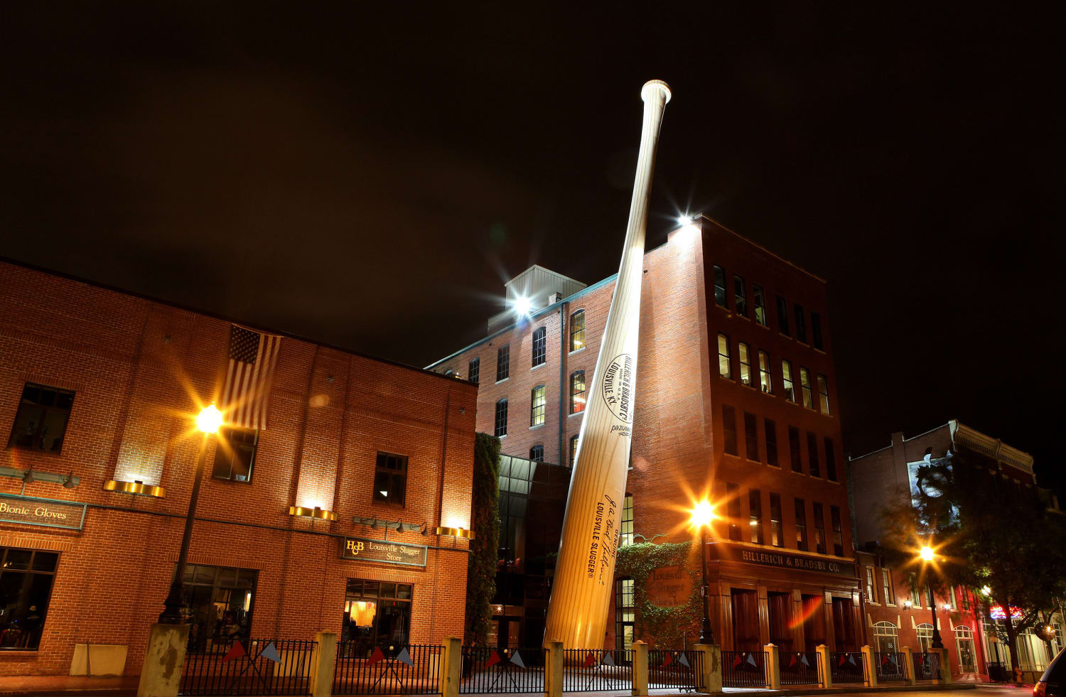 Louisville Slugger exhibit at Lincoln Presidential Museum this weekend