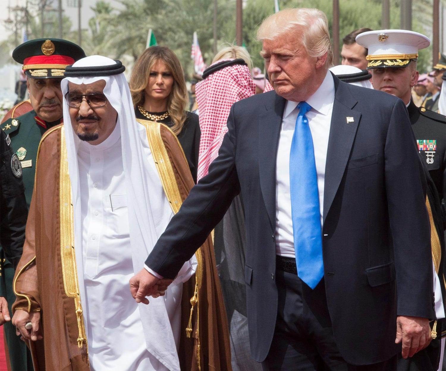 ss-170520-donald-trump-saudi-arabia-02.jpg