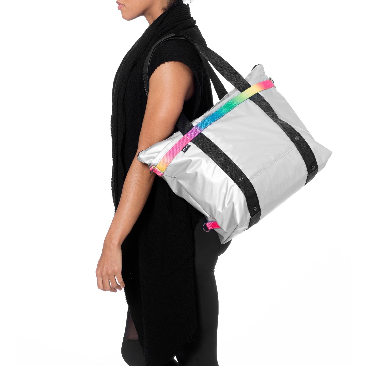 Andi tote 2025