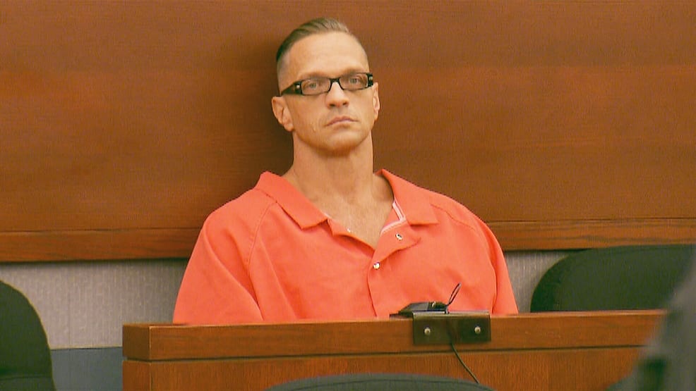 Nevada judge halts execution of convicted killer after drug