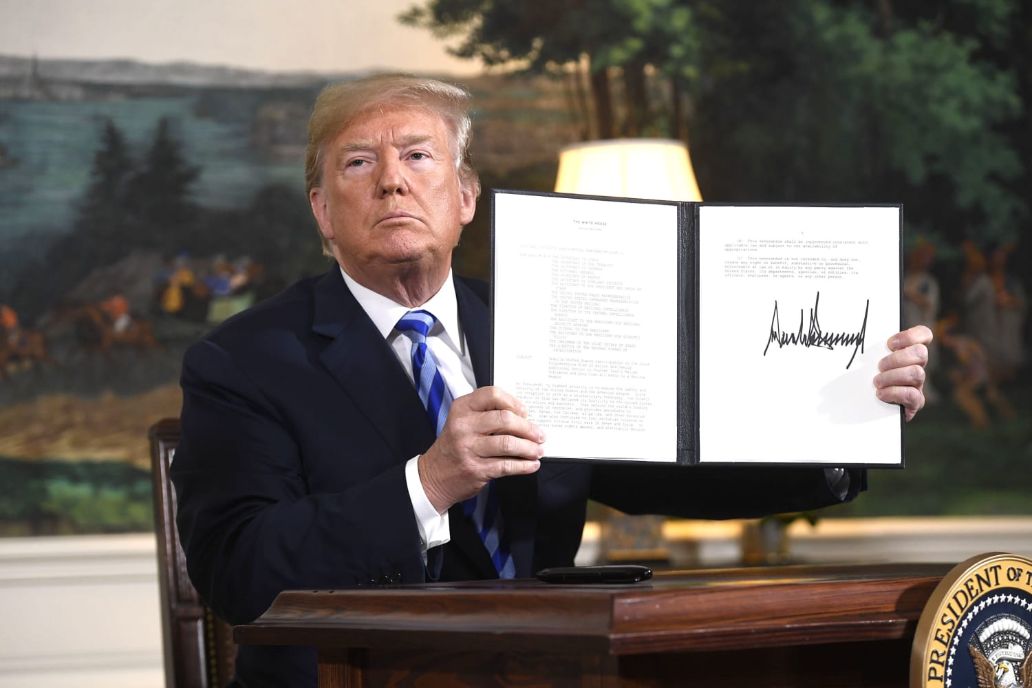 Trump deve anunciar retirada do acordo nuclear iraniano