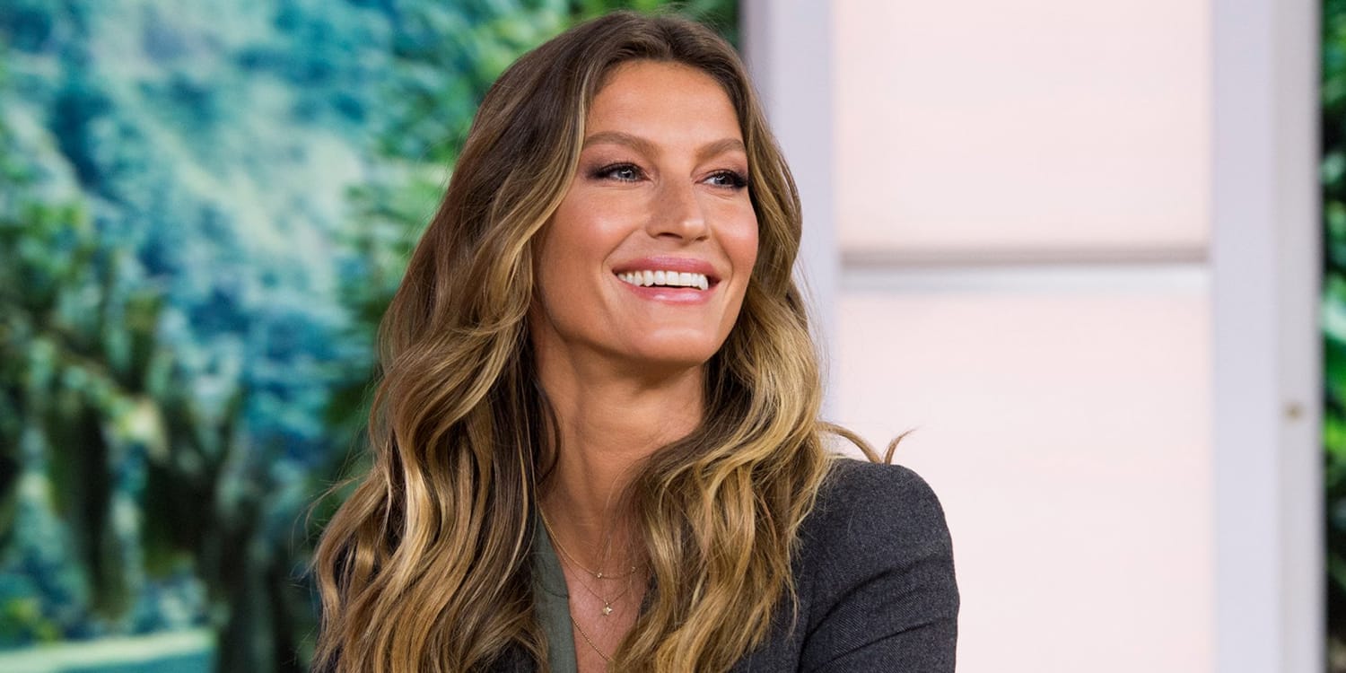 You won't believe it's actually Gisele Bündchen on new Vogue Ital...