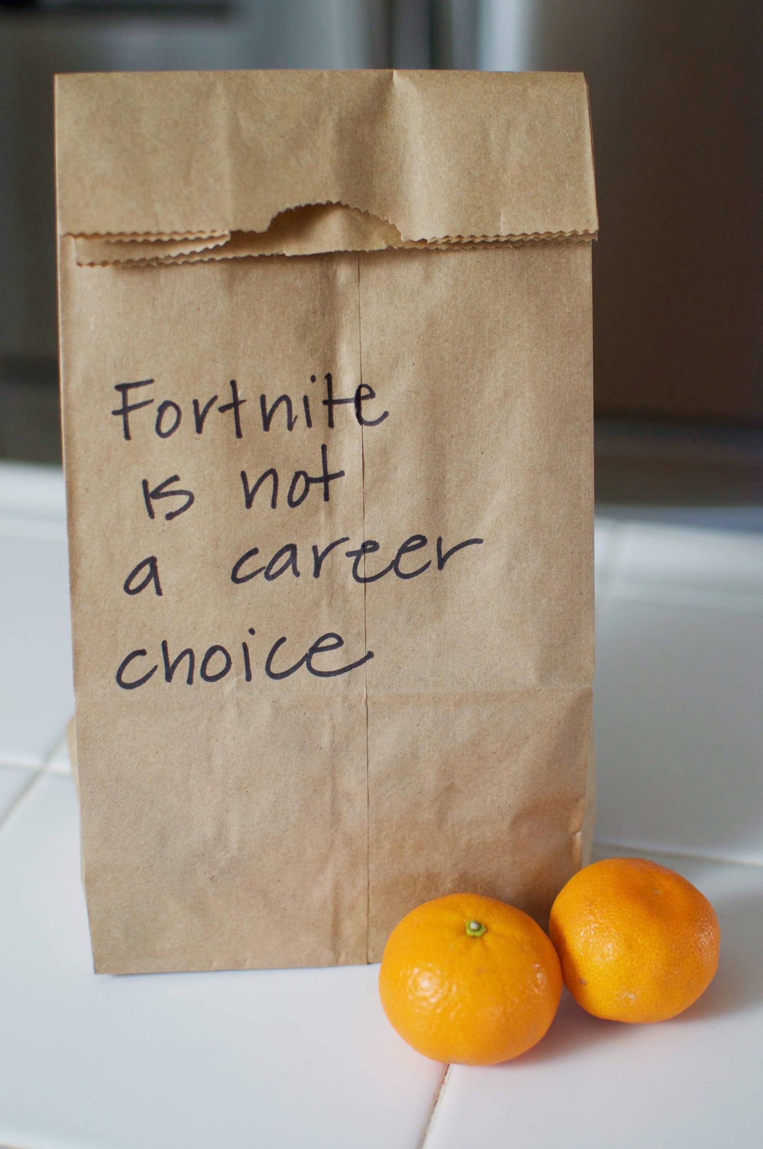 Mom writes passive aggressive notes on kids' lunch bags