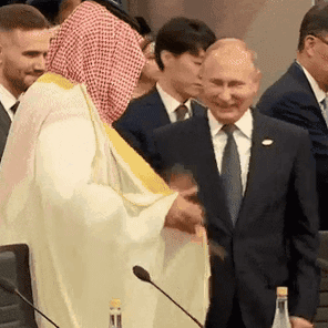 181130-putin-mbs-square-mn.gif 