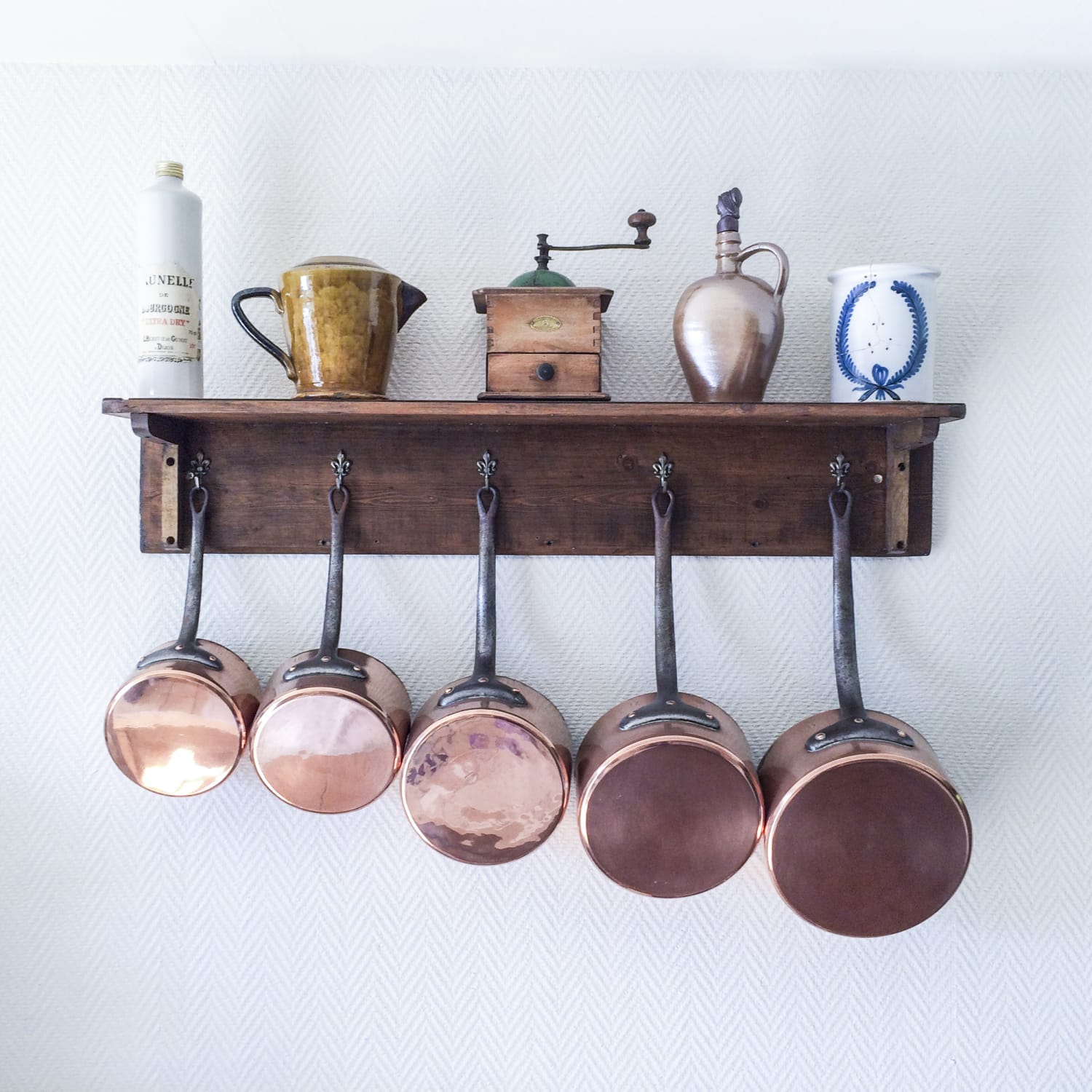 7 Small Kitchen Decor Ideas To Jazz Up Your Space