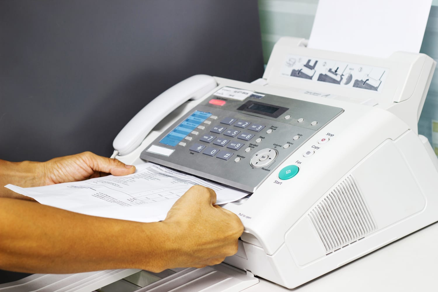 Britain just called fax machines &#39;archaic&#39; and &#39;absurd&#39; — so why are Americans still using them?