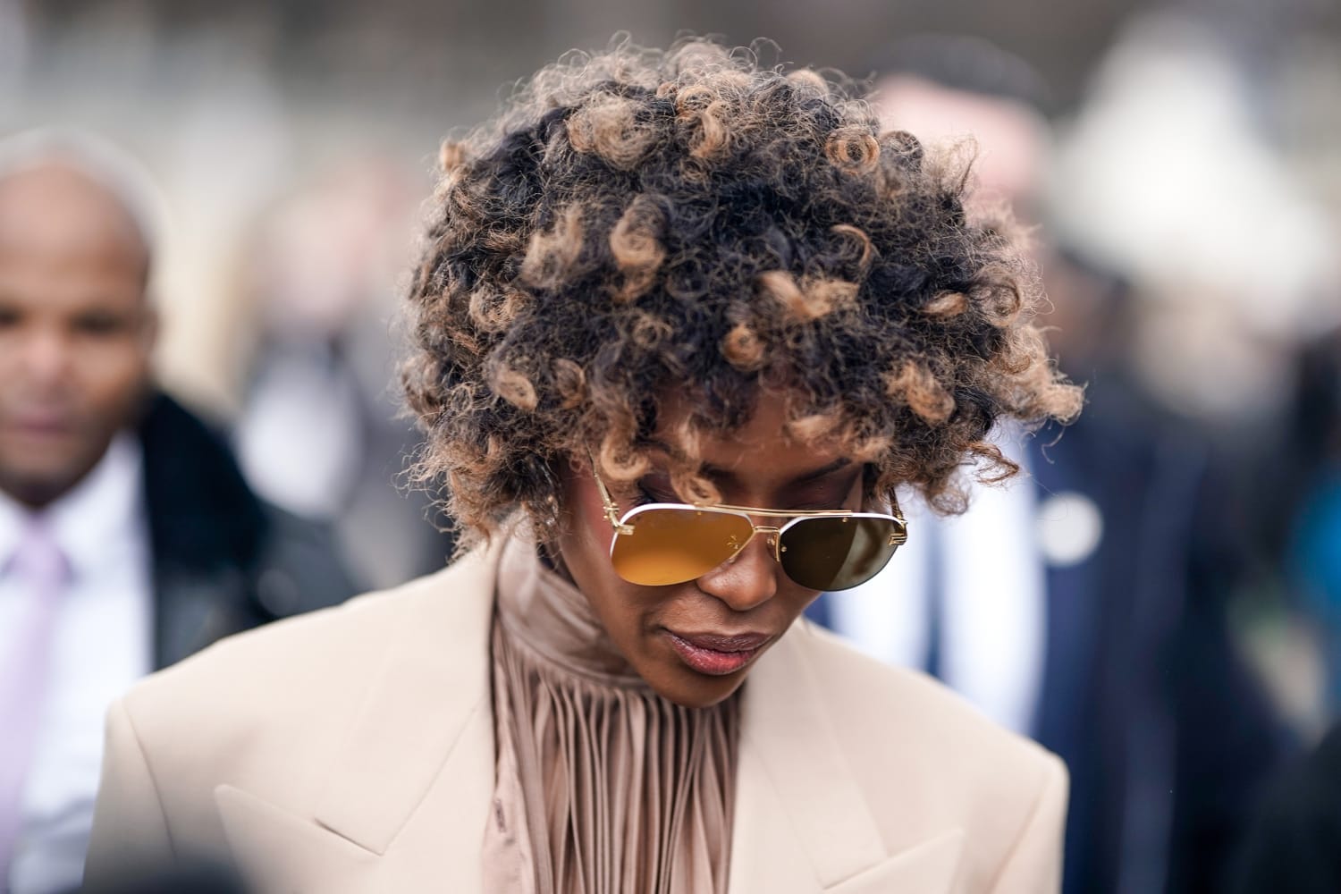 The Coolest Part of Naomi Campbell's Louis Vuitton Show Look Was Actually  Her Hair