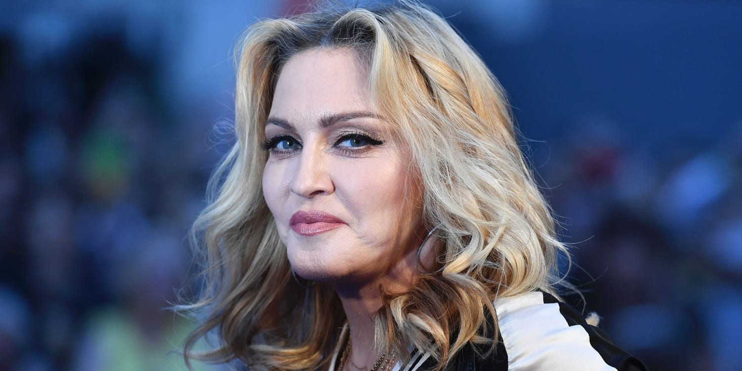 Madonna teases darker hairdo in adorable selfie with daughter — see the pic